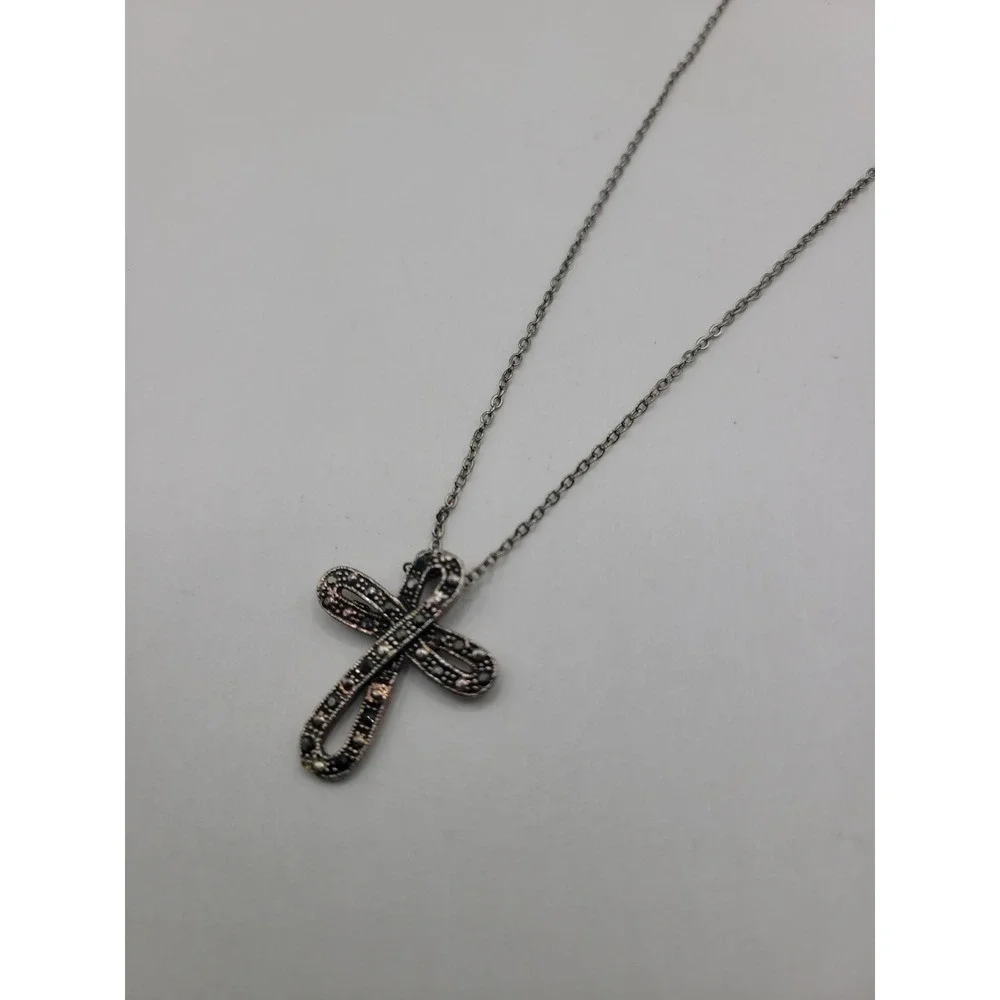 Silver Tone Cross Pendant Necklace Rhinestone Openwork Religious Faith Jewelry
